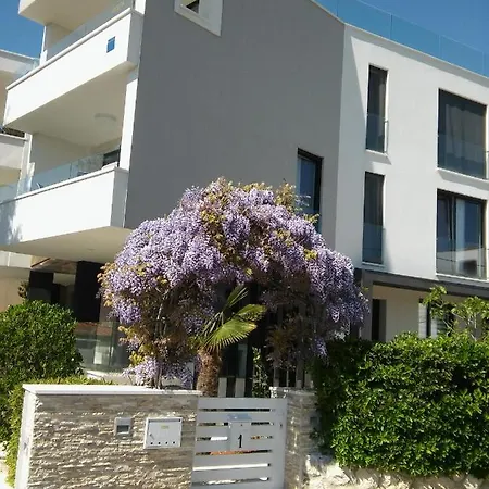 Opera 3 Apartament Zadar