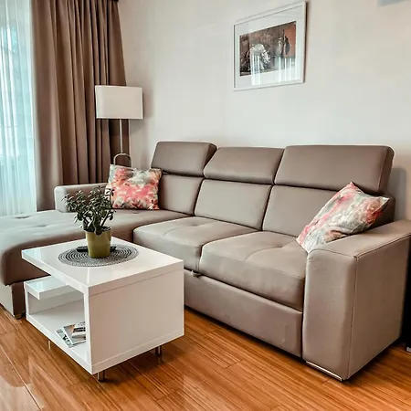 Opera 3 Apartament